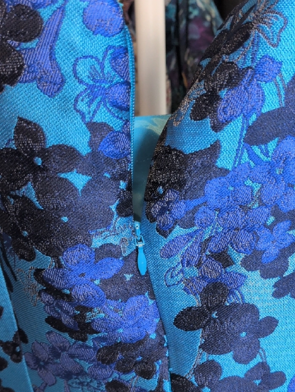 Adrianna Papell Turquoise Blue & Purple Floral Jacquard Dress Size 4 DEFECT - Picture 5 of 7